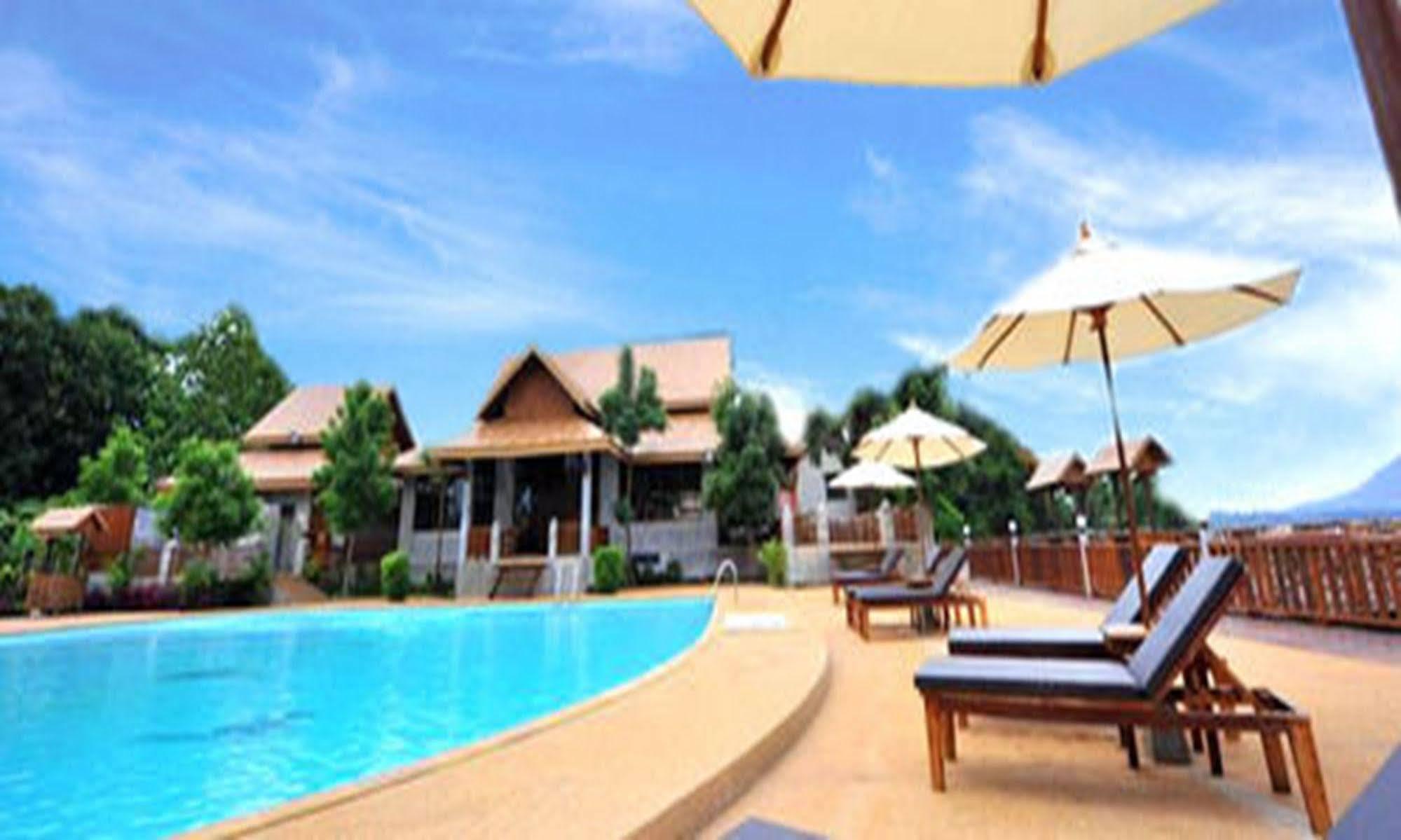 Arawan Riverside Hotel Pakse Extérieur photo